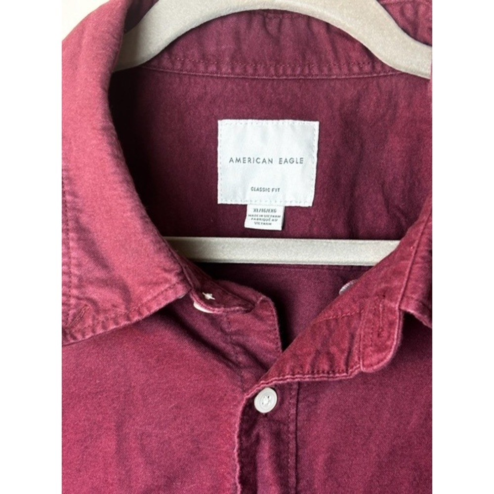 American Eagle Mens XL Classic Burgundy Long Sleeve Button Down Shirt Work‎